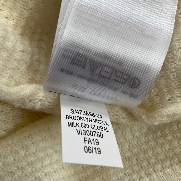 Gap Tunic Sweater Women’s Sz L Cream Brooklyn V-neck Wool Blend Sheer NWT - Picture 13 of 13